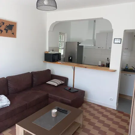 Maison 2 *